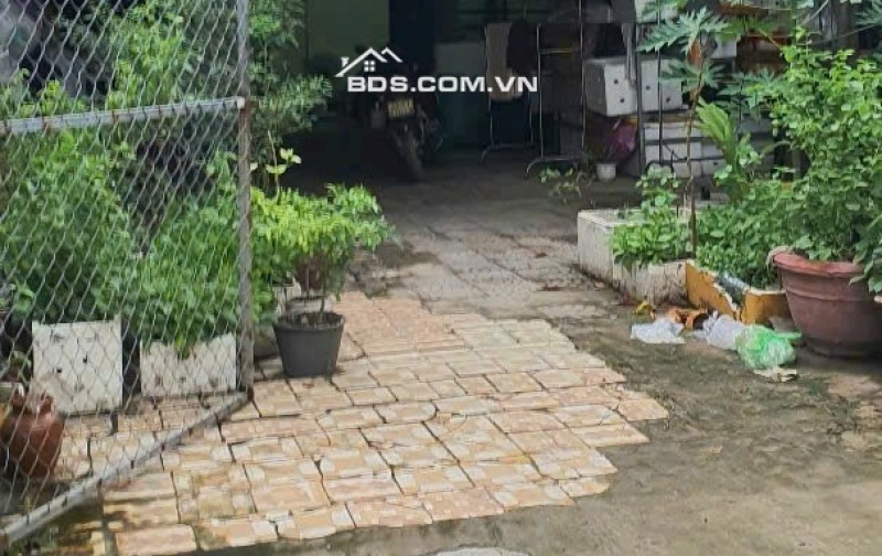 Bán đất tặng kèm nhà cấp 4 gần đường Hoàng Văn Thái, Q.Liên Chiểu, TP. Đà Nẵng