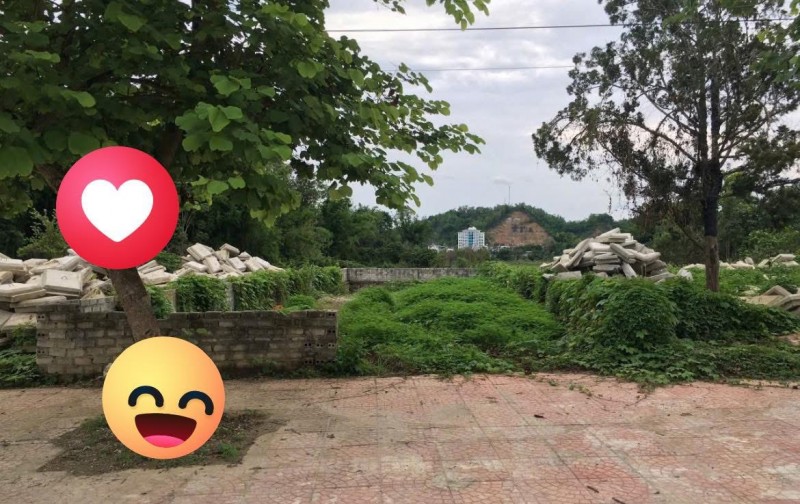 Bán đất mặt đường