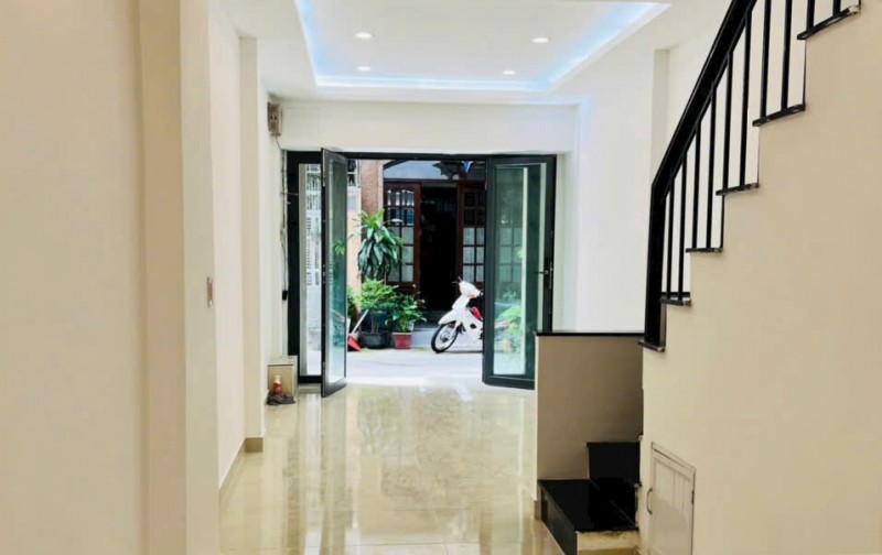 BÁN GẤP NHÀ 1 TRỆT 2 LẦU ĐƯỜNG 3 THÁNG 2