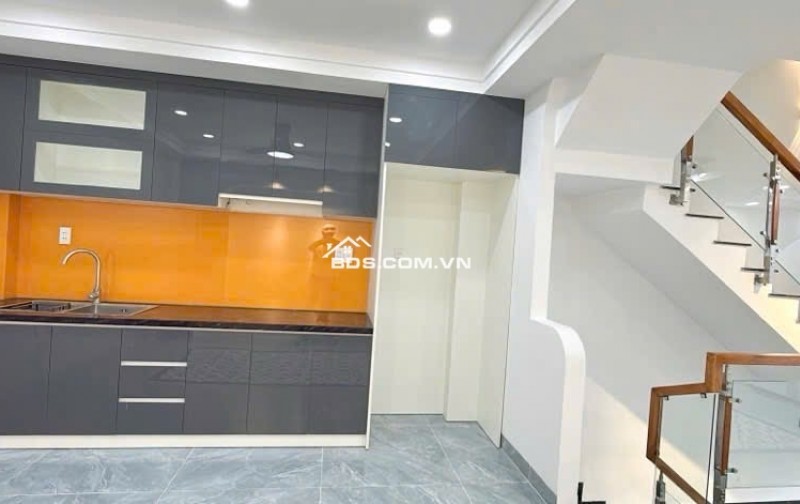 Bình Tân, Ngay Chợ Lê Văn Quới Khu TT Đắc Địa, Hẻm Ôtô DT 51m2 (4x13m) 5 Tầng Nhà Mới, Nhỉnh 6 Tỷ Còn TL