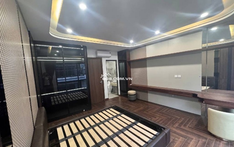 Bán Nhà Nguyễn Sơn 6 Tầng Thang Máy Gần Phố Gara Oto Full Nội Thât