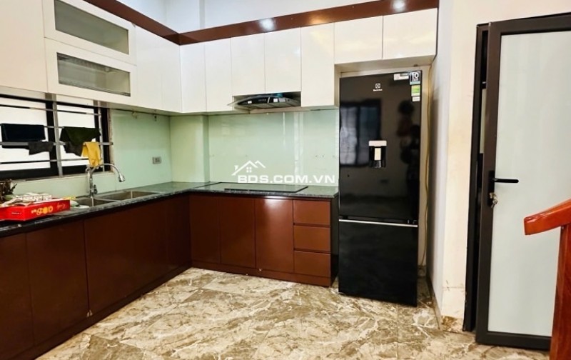 Siêu Hiếm Nhà Phố Nguyễn Sơn 5 Tầng Full Nội Thất Giá Nhỉnh 8 Tỷ