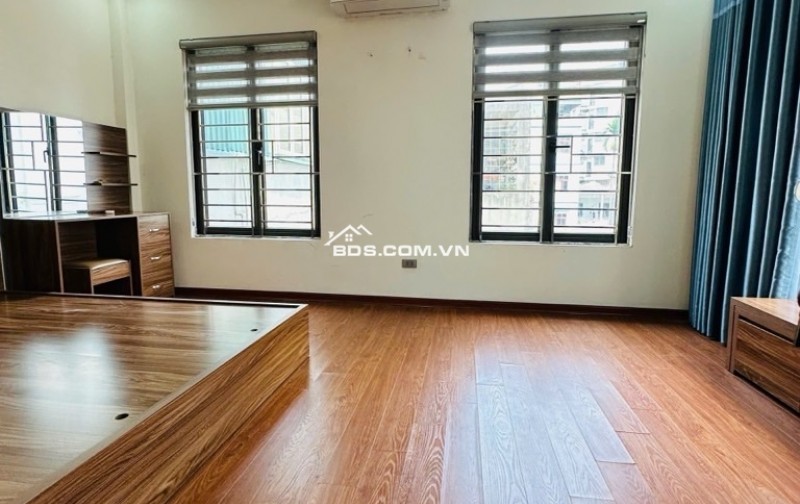 Siêu Hiếm Nhà Phố Nguyễn Sơn 5 Tầng Full Nội Thất Giá Nhỉnh 8 Tỷ