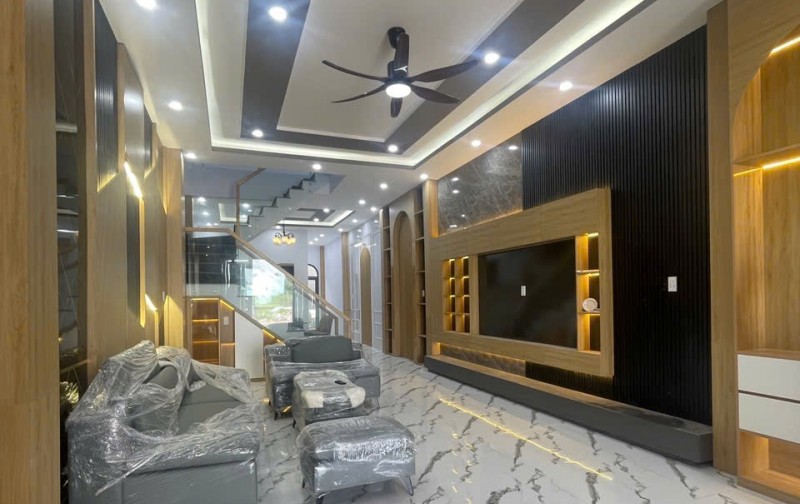 Cần Bán Gấp Căn Nhà Ngay Chợ Bình Chánh ,DT 113m2 , SỔ HỒNG