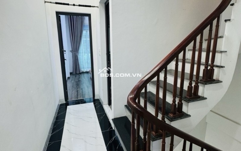 BÁN NHÀ ĐẸP VŨ TÔNG PHAN  41m , 5 tầng, 6 ngủ rộng rãii