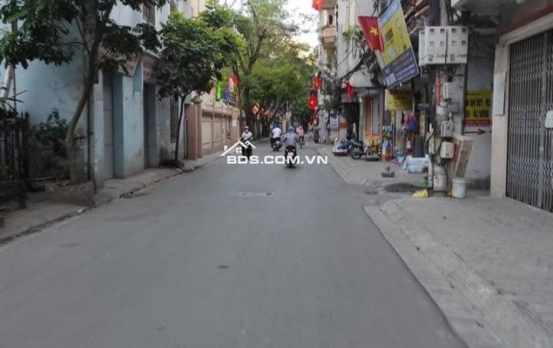Bán nhà 40m2 Quận Thanh Xuân- Gần hồ, trường, chợ- Xách vali về ở ngay