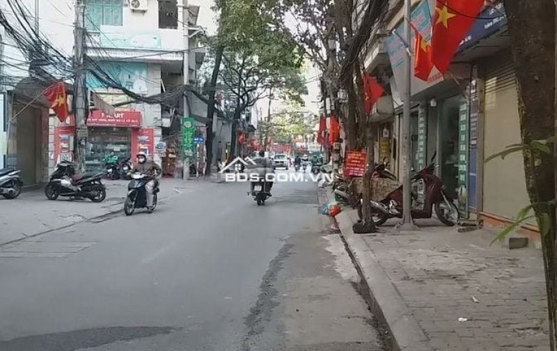 Bán nhà phố Tô Vĩnh Diện - Sát ô tô tránh - Phân lô quân đội- Nở hậu - Nhà mới kính coong-  37m2