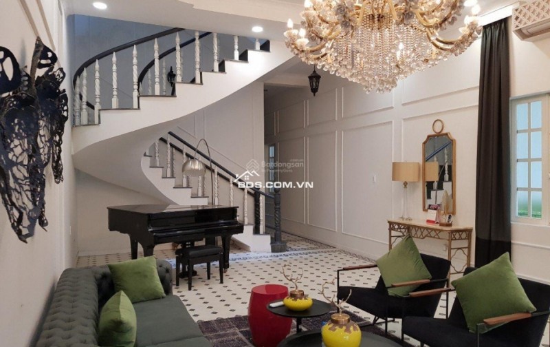 Cho thuê villa full nội thất mặt tiền 107 Lê Văn Chí, TP. Thủ Đức, 7x35m2 trệt 2 lầu. Giá 45 triệu, phù hợp spa, thẩm mỹ viện