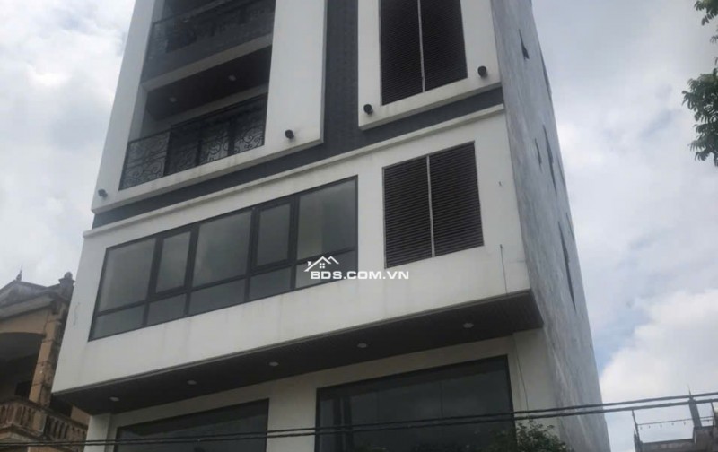 BAN NHÀ TRUNG TÂM HUYỆN , NGÕ NÔNG Ô TÔ ĐỖ CỬA 40m/ 5 TẦNG CHỈ 4 TỶ