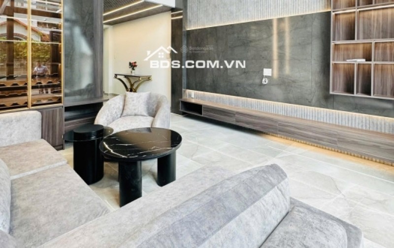 Bán nhà HXH đường Dương Quảng Hàm, Phường 6, Gò Vấp, nhà full nội thất vip, Có thang máy