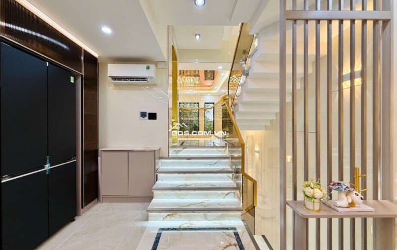 Bán nhà hxh Quang Trung, P. 8, Q. Gò Vấp. Nhà đẹp 5 tâng, có thang máy, full nội thất