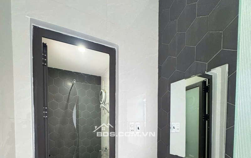 BÁN NHÀ 3 TẦNG MẶT TIỀN NGUYỄN ĐỨC AN – GẦN BIỂN, KHU DÂN TRÍ CAO – CHỈ VIỆC VÀO Ở!