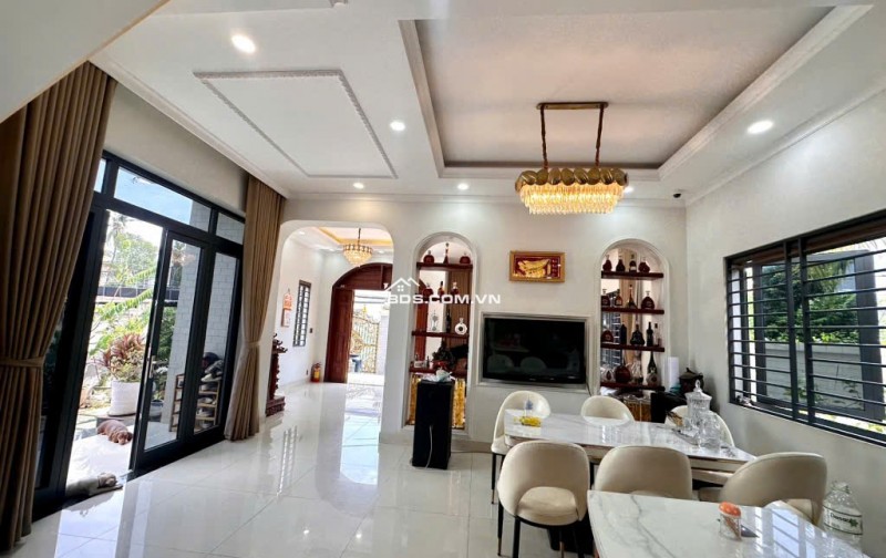 BIỆT THỰ SÂN VƯỜN ĐẸP SIÊU PHẨM – SÁT TT THỦ ĐỨC-373M2 -15X25 CHỈ14 TỶ(TL)