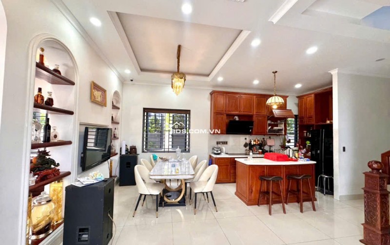 BIỆT THỰ SÂN VƯỜN ĐẸP SIÊU PHẨM – SÁT TT THỦ ĐỨC-373M2 -15X25 CHỈ14 TỶ(TL)