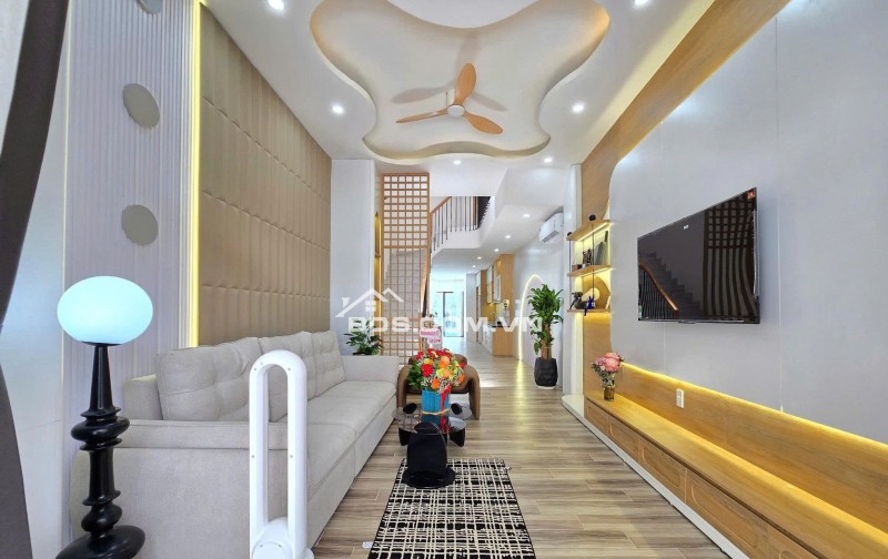 VILLA MINI 4 TẦNG – HỒ BƠI – SÁT BIỂN PHẠM VĂN ĐỒNG