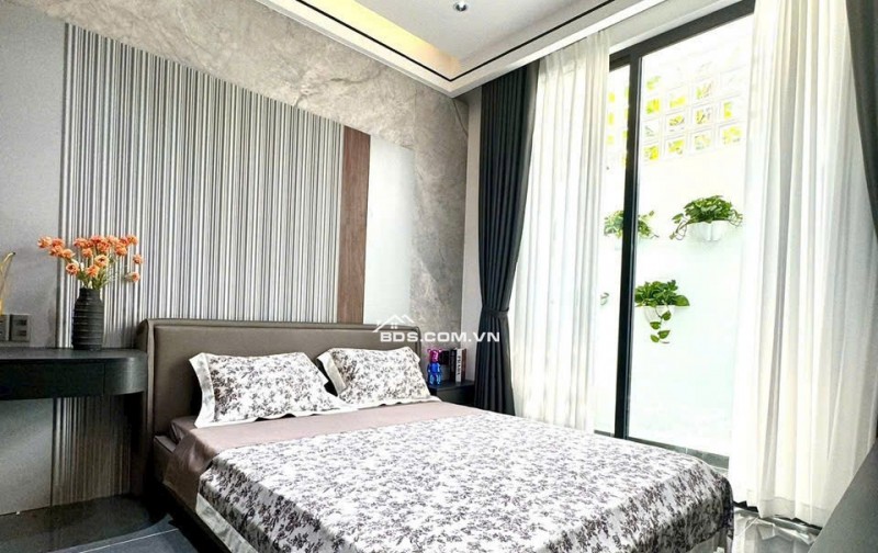 NHÀ ĐẸP 3 TẦNG NGAY TRUNG TÂM HÒA XUÂN, MẶT TIỀN ĐƯỜNG 7,5M