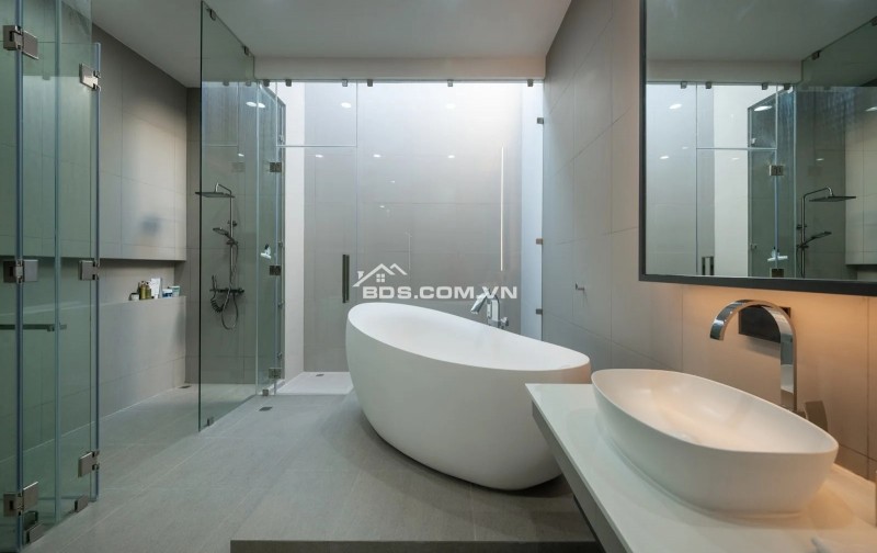 Bán biệt phủ 1 sổ 1 chủ đẳng cấp - MP Lý Thường Kiệt - Hàng Bài - 550m2 - 485 tỷ