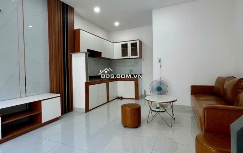 Bán Nhà Gần QL1A, 2 Tầng,Tặng Full Nội Thất, Giá Chỉ 2,4 Tỷ