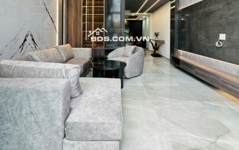 Bán nhà HXH đường Dương Quảng Hàm, Phường 6, Gò Vấp, nhà full nội thất vip, Có thang máy