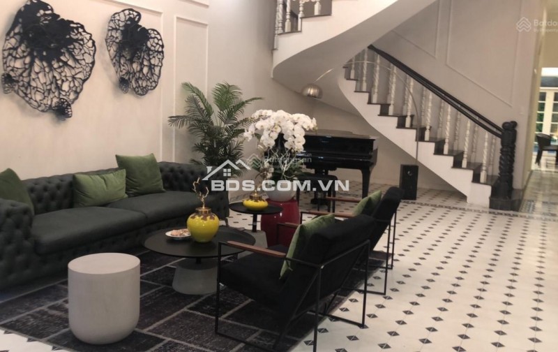 Cho thuê villa full nội thất mặt tiền 107 Lê Văn Chí, TP. Thủ Đức, 7x35m2 trệt 2 lầu. Giá 45 triệu, phù hợp spa, thẩm mỹ viện
