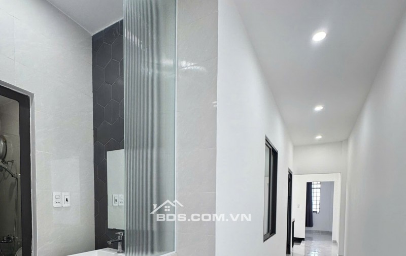 BÁN NHÀ 3 TẦNG MẶT TIỀN NGUYỄN ĐỨC AN – GẦN BIỂN, KHU DÂN TRÍ CAO – CHỈ VIỆC VÀO Ở!