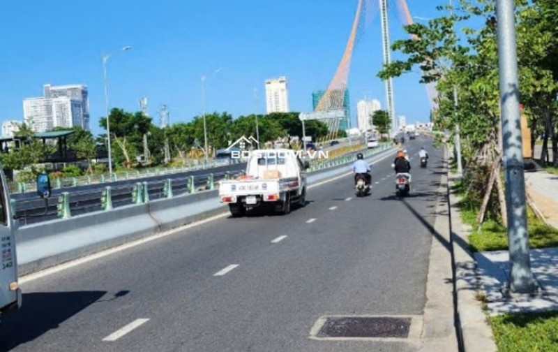 Siêu phẩm Đảo Xanh 546 m2 - Tặng nhà hàng đang kinh doanh -Giá chỉ 46,5 tỷ