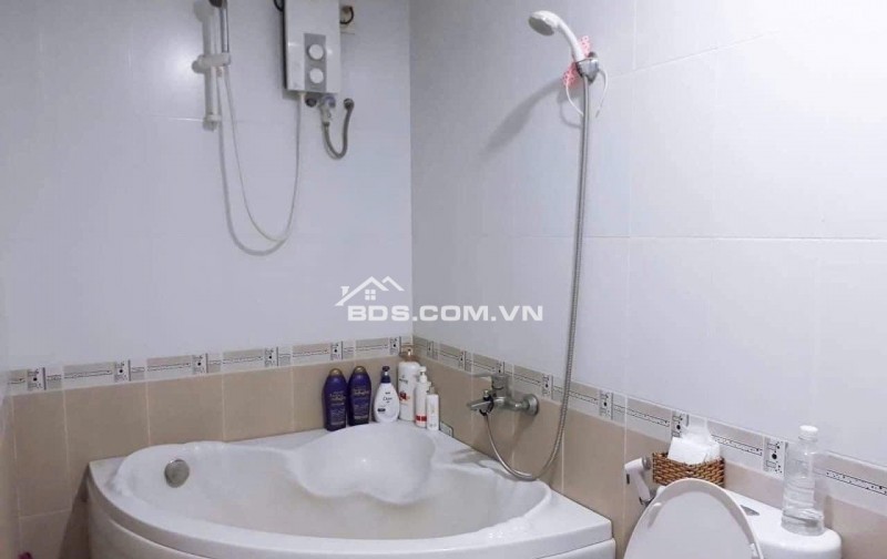 Chung cư Bàu Cát, Hồng lạc, P10, Tân Bình: 95m2,3p ngủ, 12tr/th.