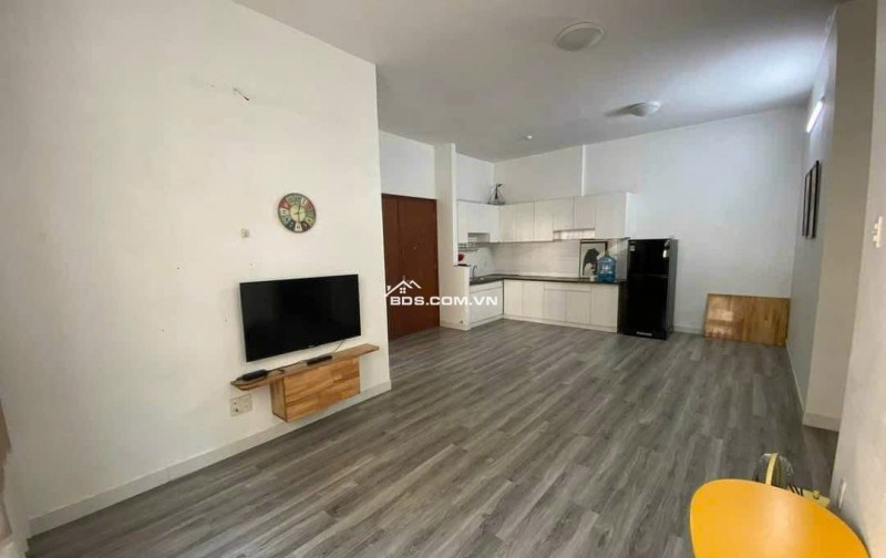 Chung cư Ngô Gia Tự, Hòa Hảo, Q10, 2PN, WC, 70m2, 10tr/tháng.