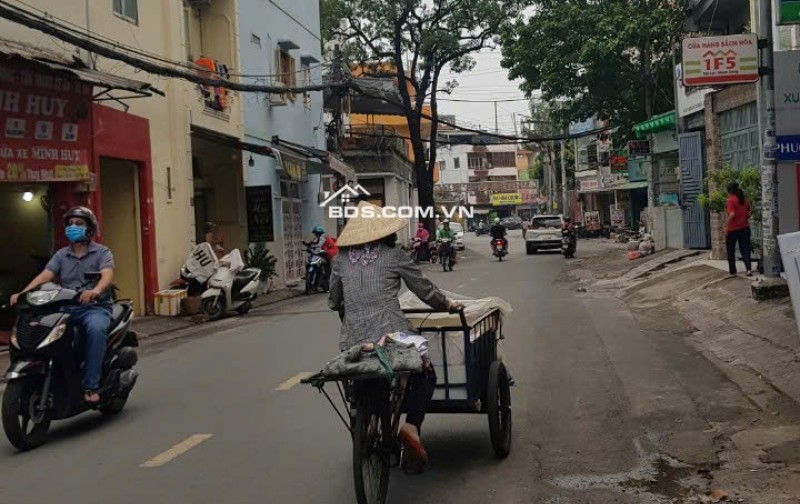 MT kinh doanh đường số 10 phố ẩm thực P13 Q6 (5,6x14) giá 12,5 tỷ TL