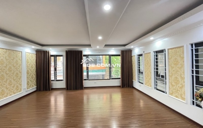 HẠ SỐC 600 TRIỆU – CHỈ CÒN 12 TỶ – NHÀ MỚI 7 TẦNG THANG MÁY PHÂN LÔ VỈA HÈ HOÀNG ĐẠO THÀNH