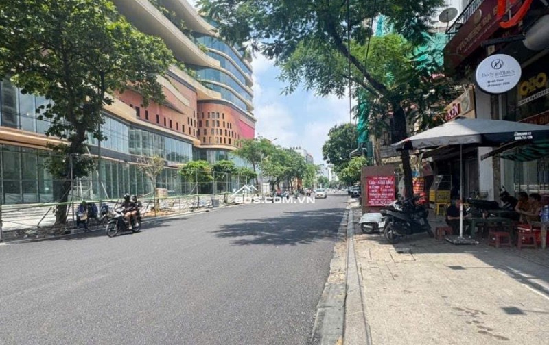 VIP MẶT PHỐ BA ĐÌNH – 130m² – 9 TẦNG THANG MÁY – Ô TÔ TRÁNH – VỈA HÈ RỘNG – KINH DOANH CỰC ĐỈNH