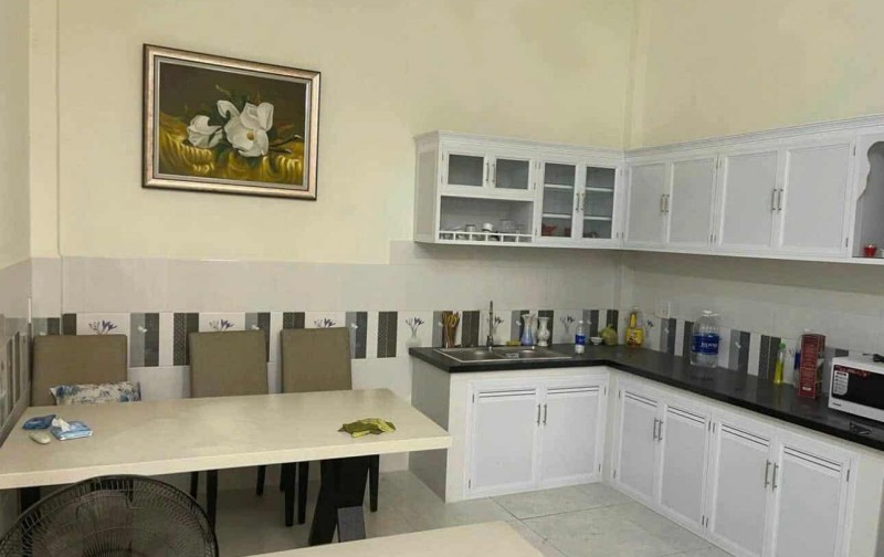  Bán nhà mặt tiền kinh doanh đỉnh 2tầng ko lộ giới..t