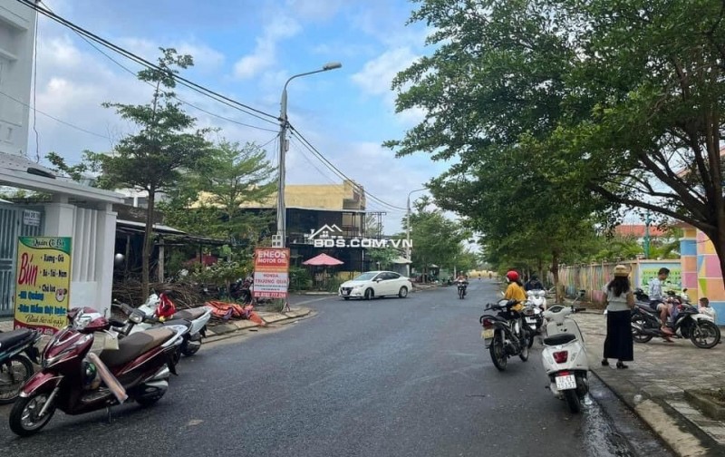 Bán lô đối diện chợ đêm Điện Dương giá thanh lý.Sổ đỏ cá nhân ,công chứng nhanh trong ngày