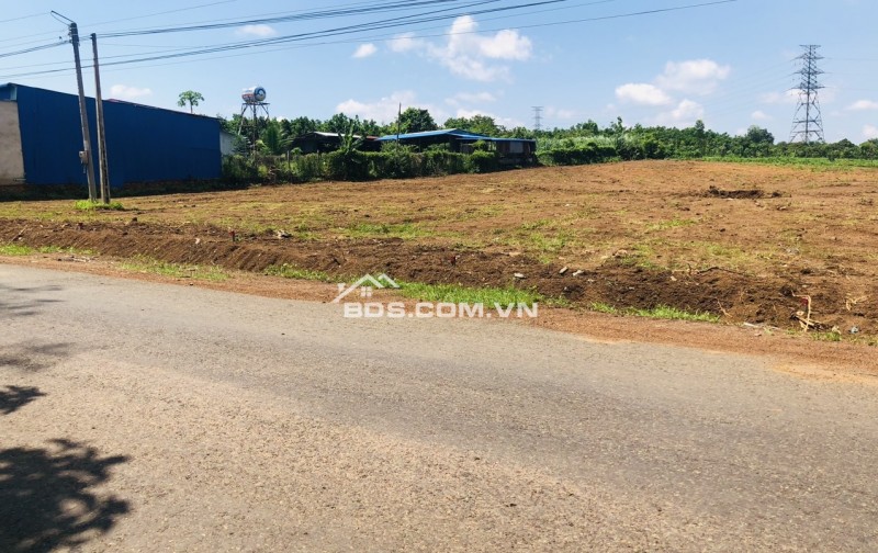 CẦN TIỀN BÁN GẤP 10X40=400M2 ĐẤT THỔ CƯ NGAY KHU CÔNG NGHIỆP ĐÔNG DÂN. GIÁ 160TR