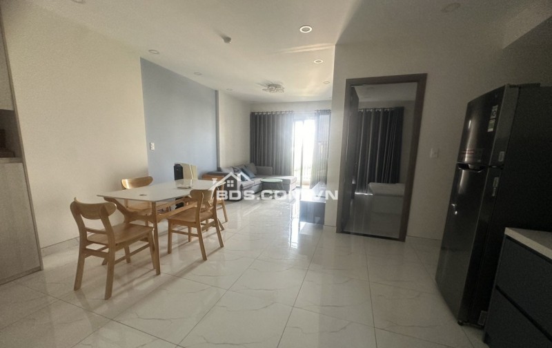 Cần bán căn hộ 2Pn 2Wc diện tích 80m2 nhà full nội thất ban công view thoáng mát