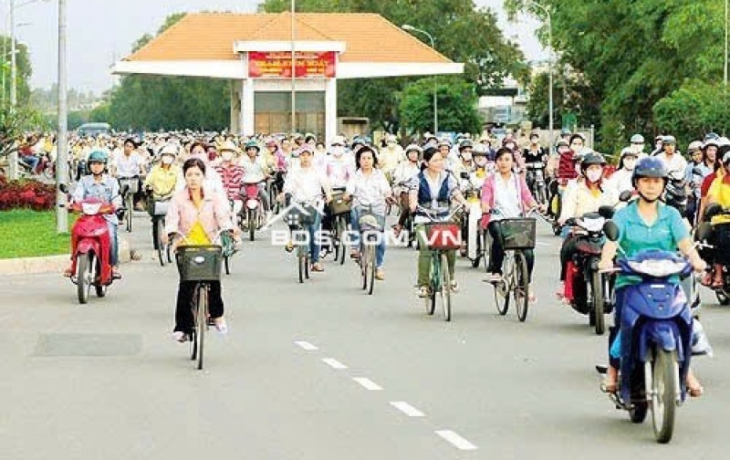 KẸT TIỀN BÁN GẤP 1.060M2 SÁT BÊN CHỢ, TR.HỌC ĐÔNG DÂN NGAY KCN ĐANG H.ĐỘNG. GIÁ 170TR
