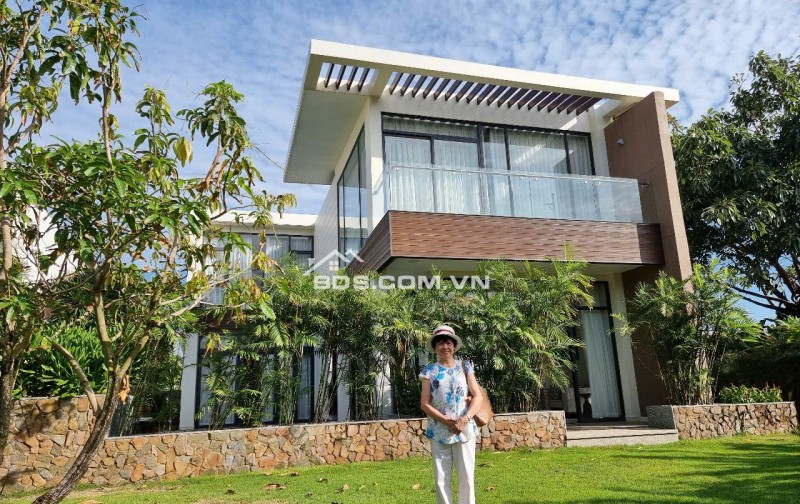 VILLA GRAND WYNDHAM KN CAM RANH CĂN GÓC DT:453,8m² GIÁ 24ty5 - SỔ HỒNG LÂU DÀI - LH 0917 678 685