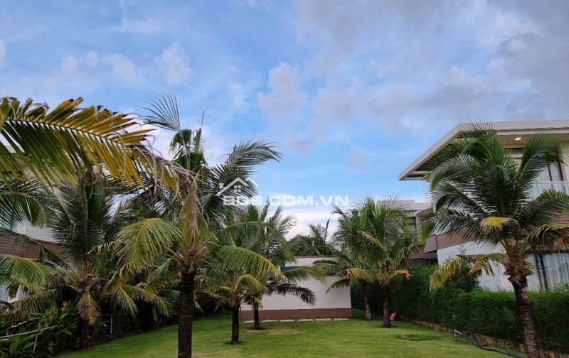 VILLA GRAND WYNDHAM KN CAM RANH CĂN GÓC DT:453,8m² GIÁ 24ty5 - SỔ HỒNG LÂU DÀI - LH 0917 678 685