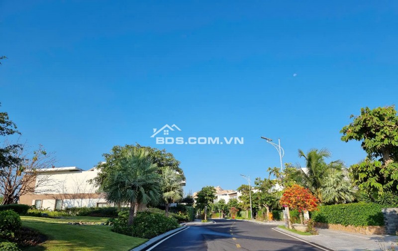 VILLA GRAND WYNDHAM KN CAM RANH CĂN GÓC DT:453,8m² GIÁ 24ty5 - SỔ HỒNG LÂU DÀI - LH 0917 678 685