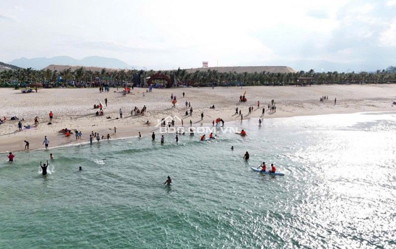 VILLA GRAND WYNDHAM KN CAM RANH CĂN GÓC DT:453,8m² GIÁ 24ty5 - SỔ HỒNG LÂU DÀI - LH 0917 678 685