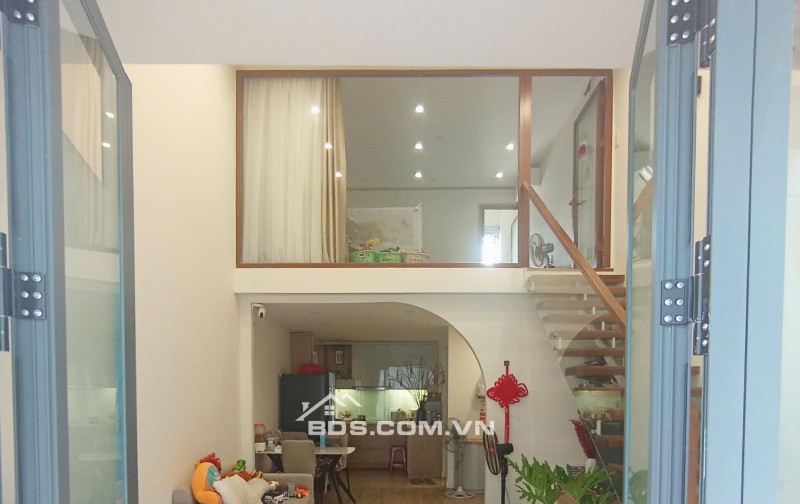 Nhà Lê Độ phù hợp vk ck trẻ hoặc đầu tư. Nội thất cao cấp, giá hợp lý