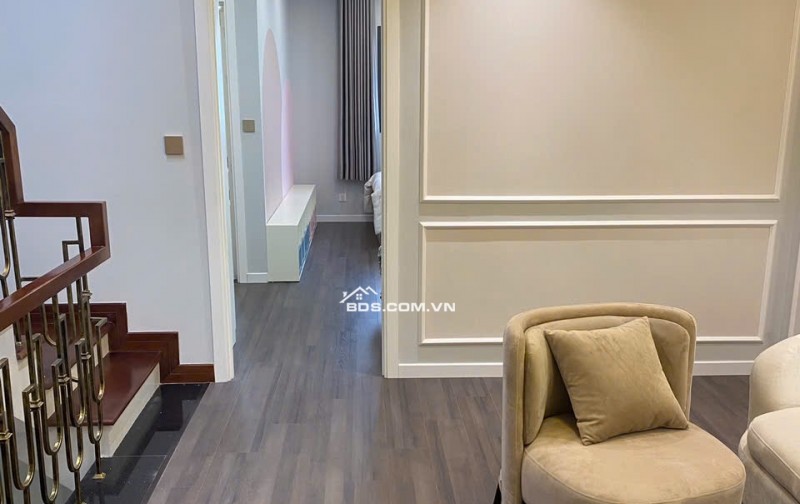 Giảm 500 triệu nhà MT Nguyễn hữu trí 80m2 có sẵn tiệm tạp hóa sổ riêng
