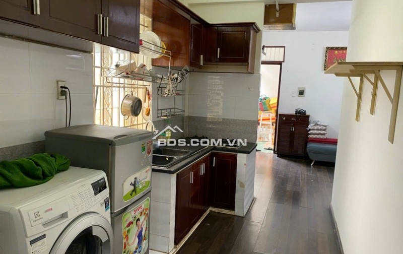  CẦN BÁN GẤP CĂN HỘ CHUNG CƯ 176 HẬU GIANG – LẦU 1, DỌN VÀO Ở NGAY 
