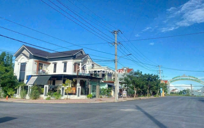 ĐẤT ĐƯỜNG TRẦN THỦ ĐỘ 126M2 NGANG 6M-DÀI 21M ĐƯỜNG 17M VIEW SÔNG HOÀI VÀ SÁT BIỂN AN BÀNG HỘI AN.