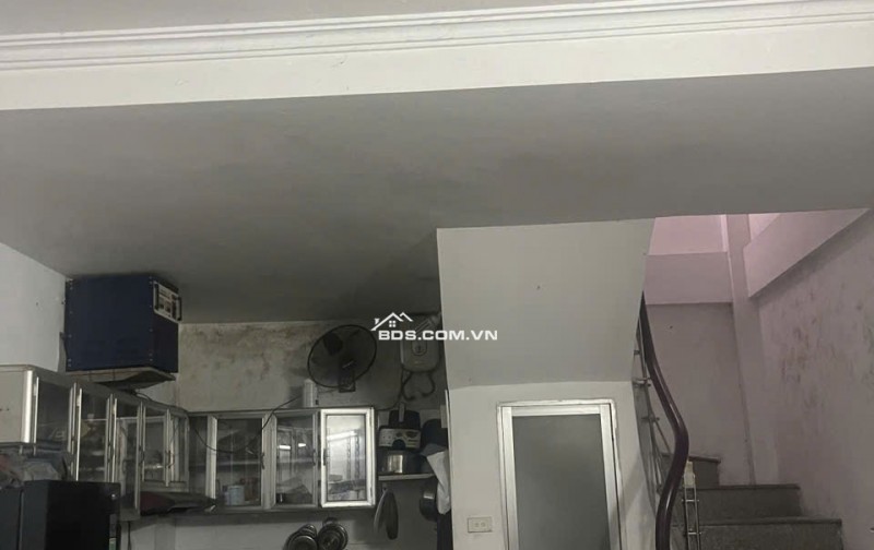 Bán Nhà Đội Cấn: 6,95 Tỉ,Oto đỗ cổng ,Sổ 30m ,MT 4,3m ,Kinh Doanh Đỉnh