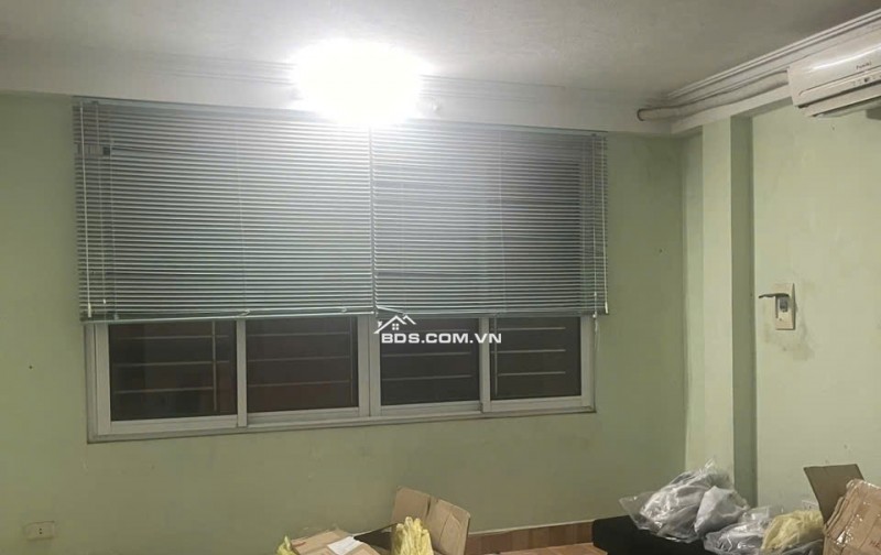 Bán Nhà Đội Cấn: 6,95 Tỉ,Oto đỗ cổng ,Sổ 30m ,MT 4,3m ,Kinh Doanh Đỉnh
