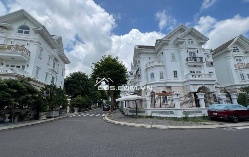 BIỆT THỰ ĐƠN LẬP ĐẲNG CẤP TẠI CITY LAND   Số 67 Đường Số 8 – Góc 2 mặt tiền SIÊU VỊ TRÍ. DT: 15x20m – CN: 300m², H. 4T, TM. Giá: 75 tỷ TL