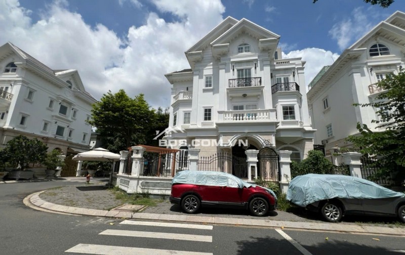 BIỆT THỰ ĐƠN LẬP ĐẲNG CẤP TẠI CITY LAND   Số 67 Đường Số 8 – Góc 2 mặt tiền SIÊU VỊ TRÍ. DT: 15x20m – CN: 300m², H. 4T, TM. Giá: 75 tỷ TL