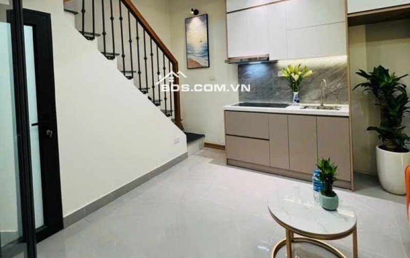 3.85 tỷ Hai Bà Trưng - Nhà đẹp full nội thất sẵn ở. Dân xây kiên cố chắc chắn, ngõ rộng ba gác đỗ cửa.