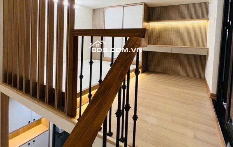 3.85 tỷ Hai Bà Trưng - Nhà đẹp full nội thất sẵn ở. Dân xây kiên cố chắc chắn, ngõ rộng ba gác đỗ cửa.